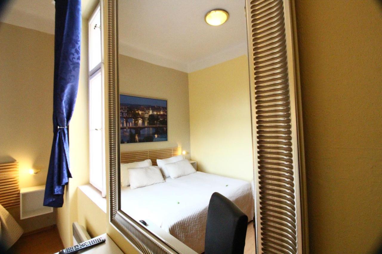 City Lounge Crown Hotel - Prague, Prague